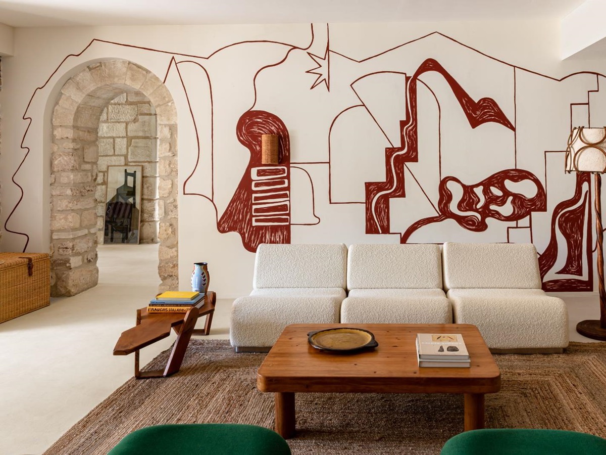 la-maison-du-rocher-provence-sitting-room