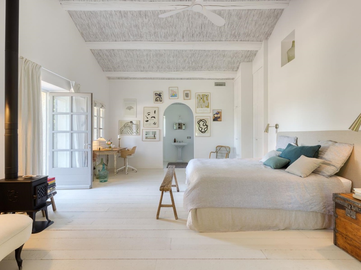 Bedroom One at La Roulotte in Provence