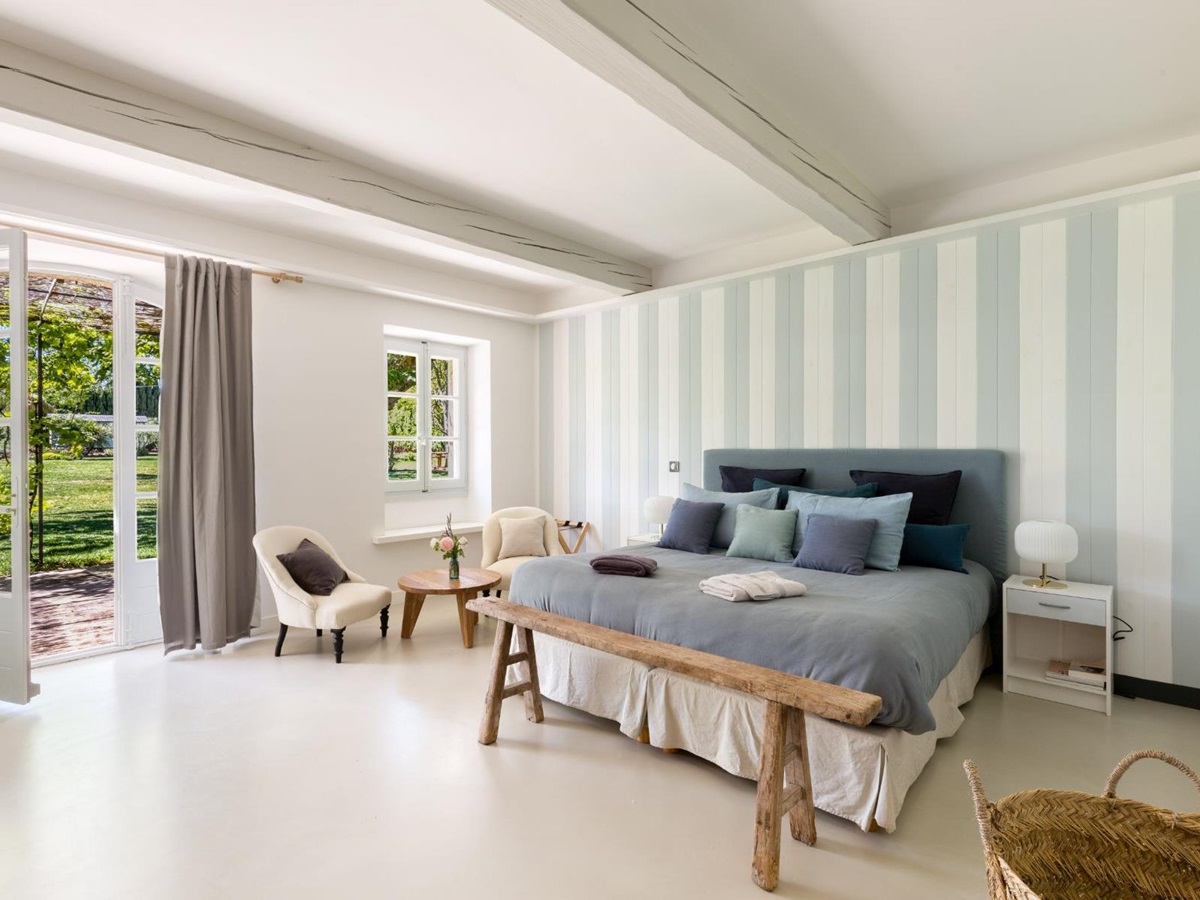 Bedroom 3 at La Roulotte in Provence