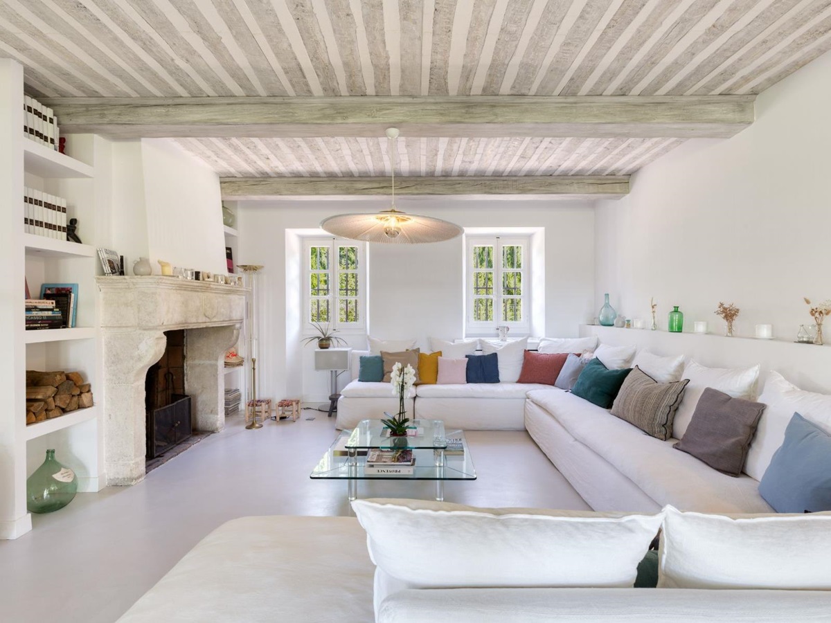 Sitting Room at La Roulotte in Provence