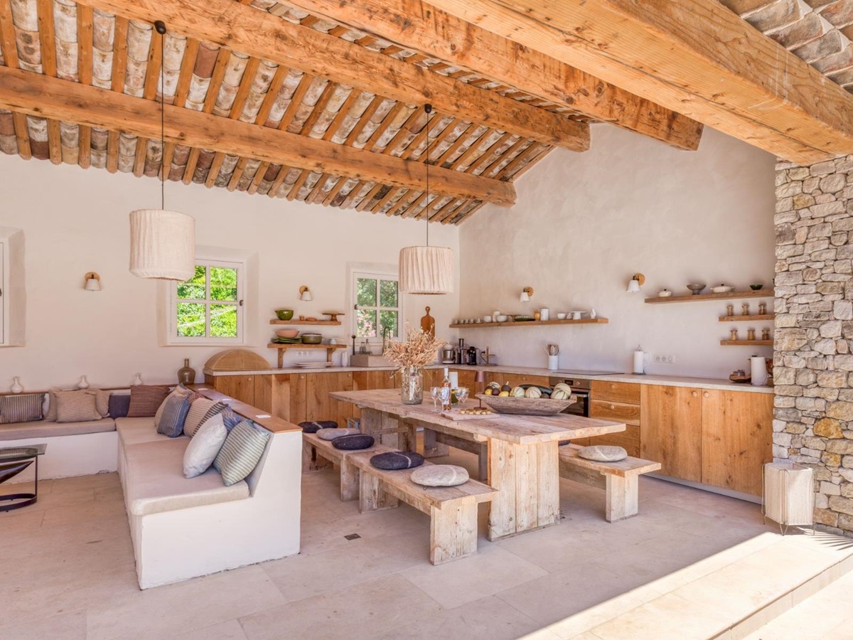 Outdoor Kitchen at La Roulotte in Provence