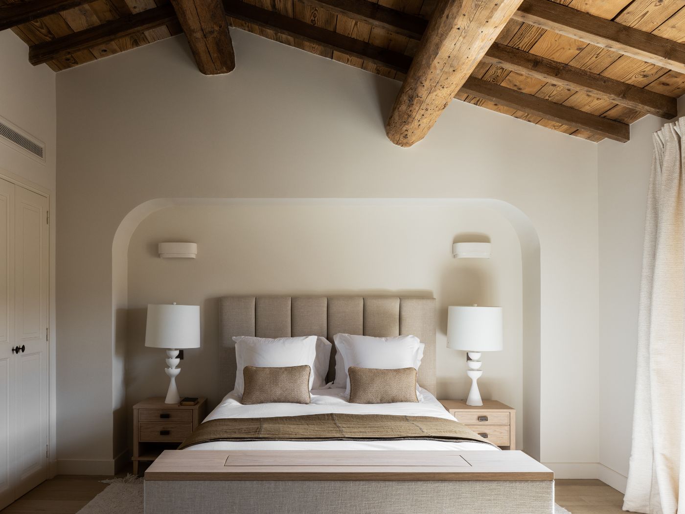 Bedroom at Le Grand Mas D'Eygalieres.
