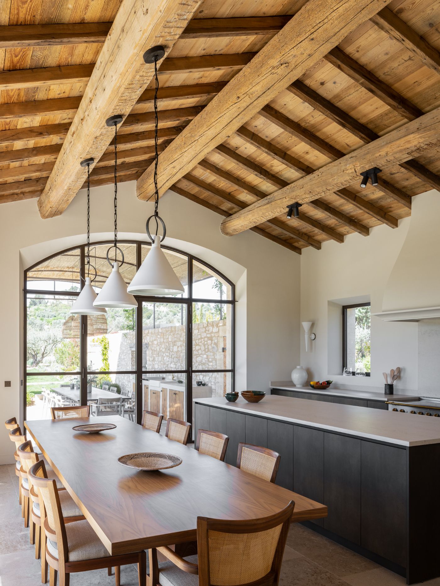 Dining space at Le Grand Mas d'Eygalieres.