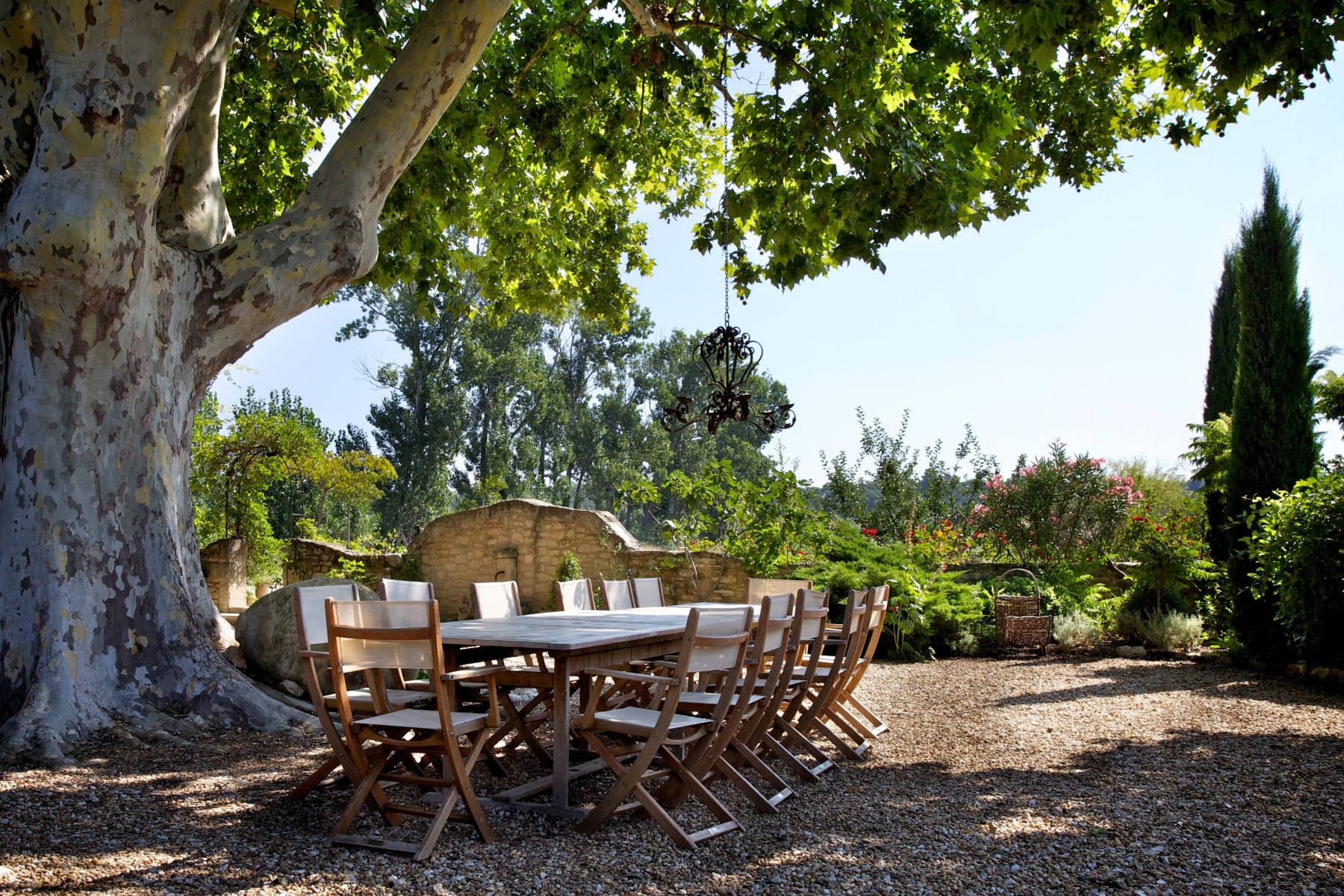Alfresco seating area at Le Pont Romain in Provence