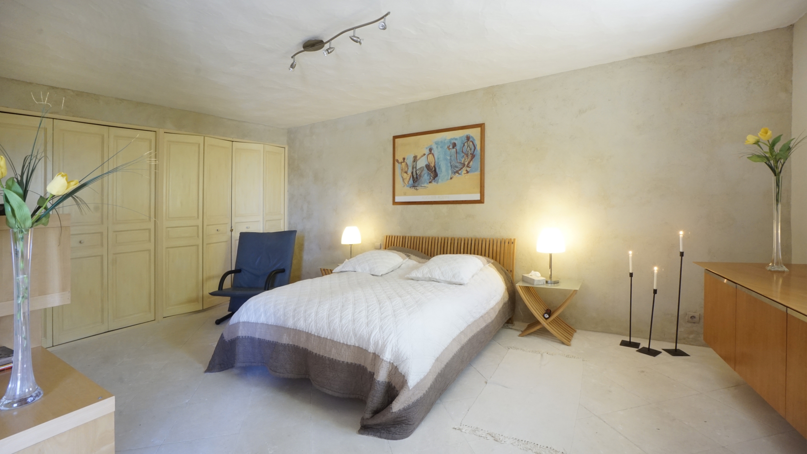double bedroom in Les Rochers, Provence