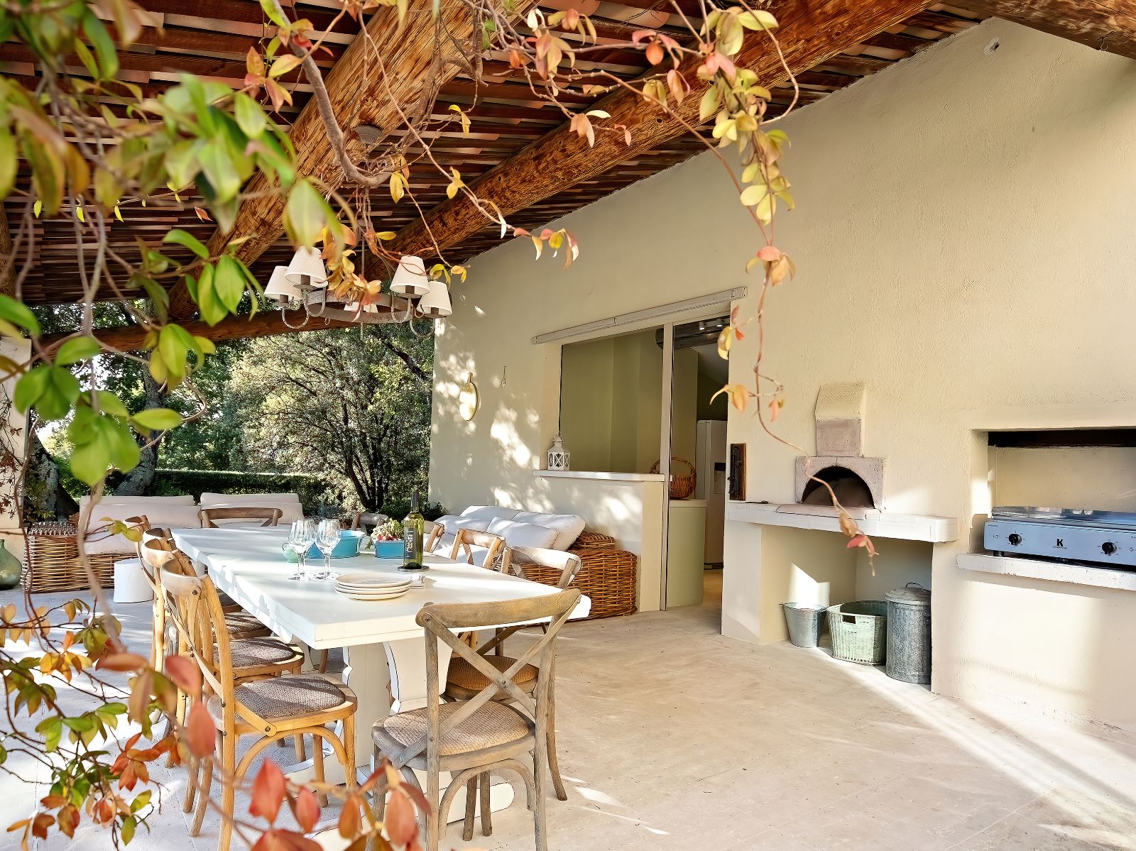 Outdoor Dining at Maison des Arbres in Provence