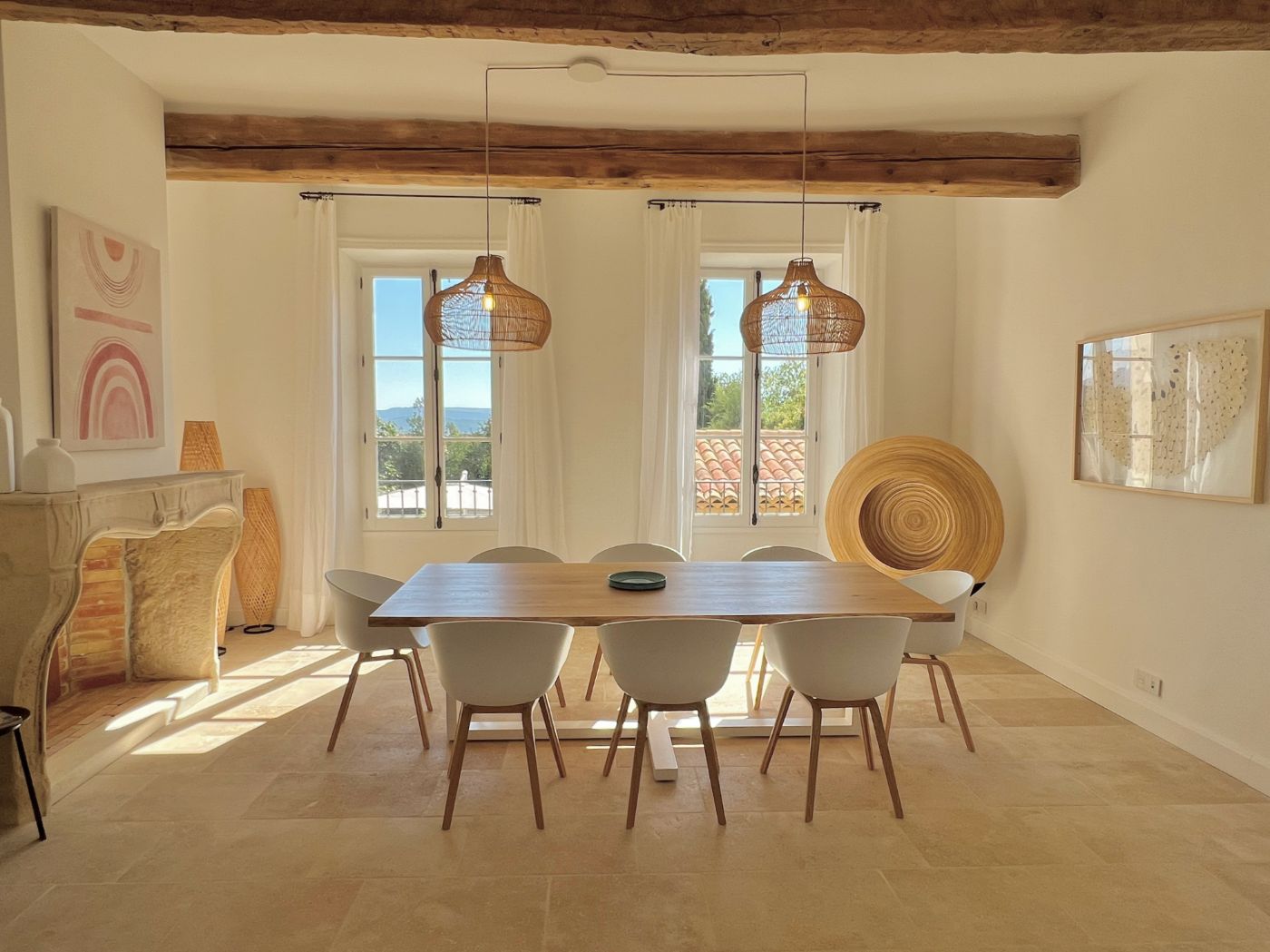 Another dining space at Maison St Saturnin.