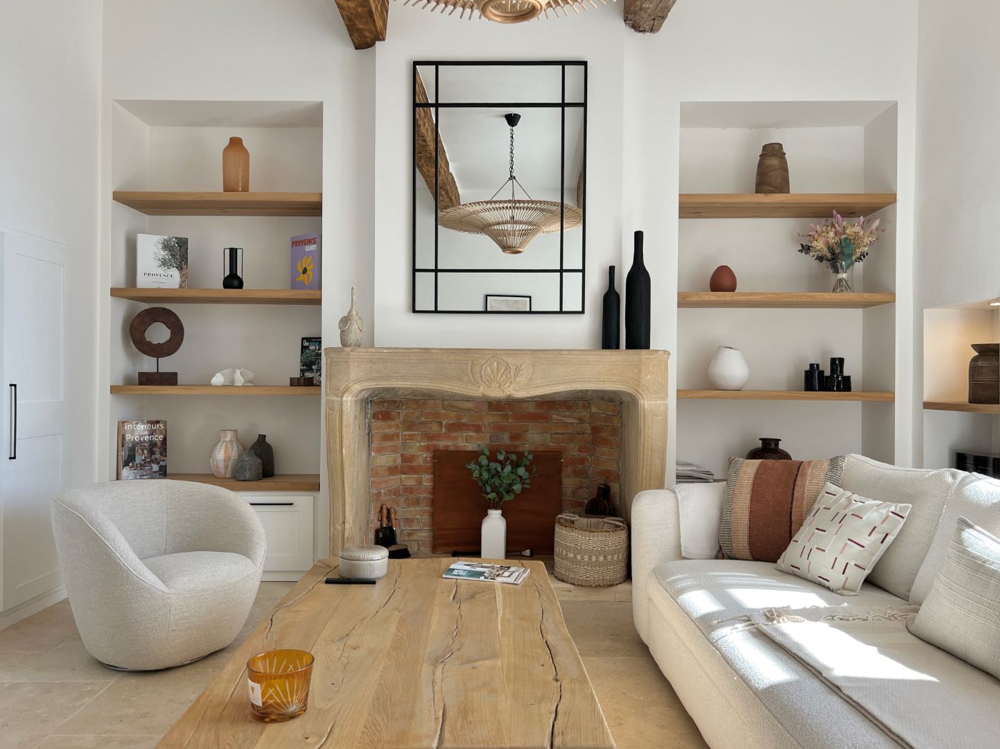The mantel space at Maison St Saturnin.