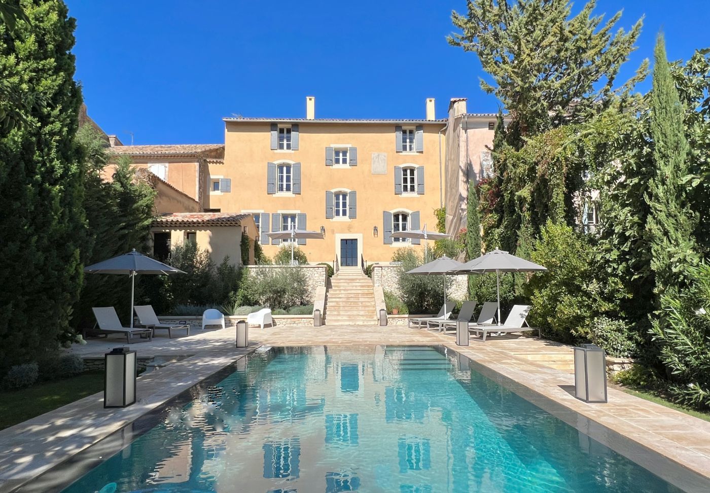 The Exterior of Maison St Saturnin.