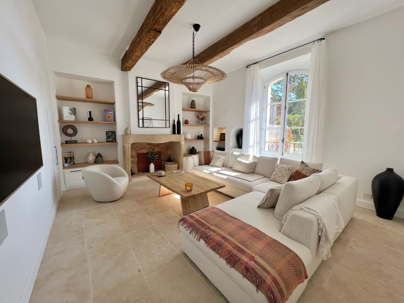 Lounge space at Maison St Saturnin.