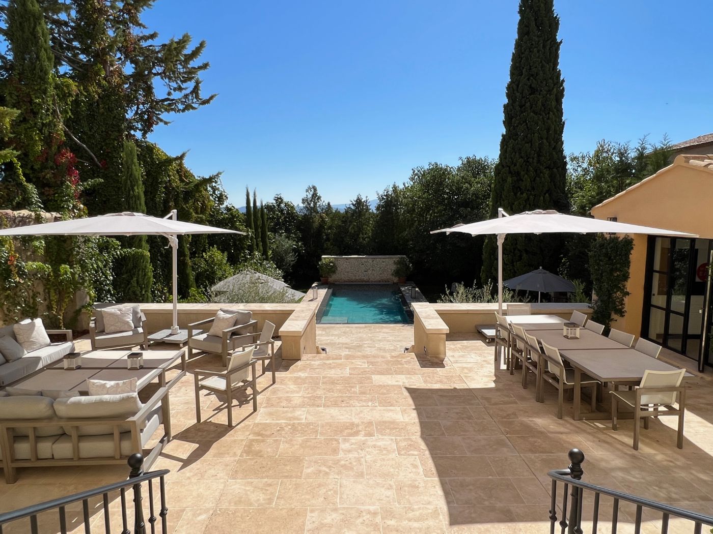 The outdoors area at Maison St Saturnin.