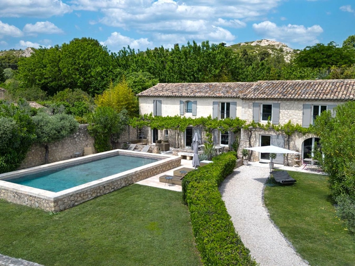 Full Exterior of Mas Amara in Provence