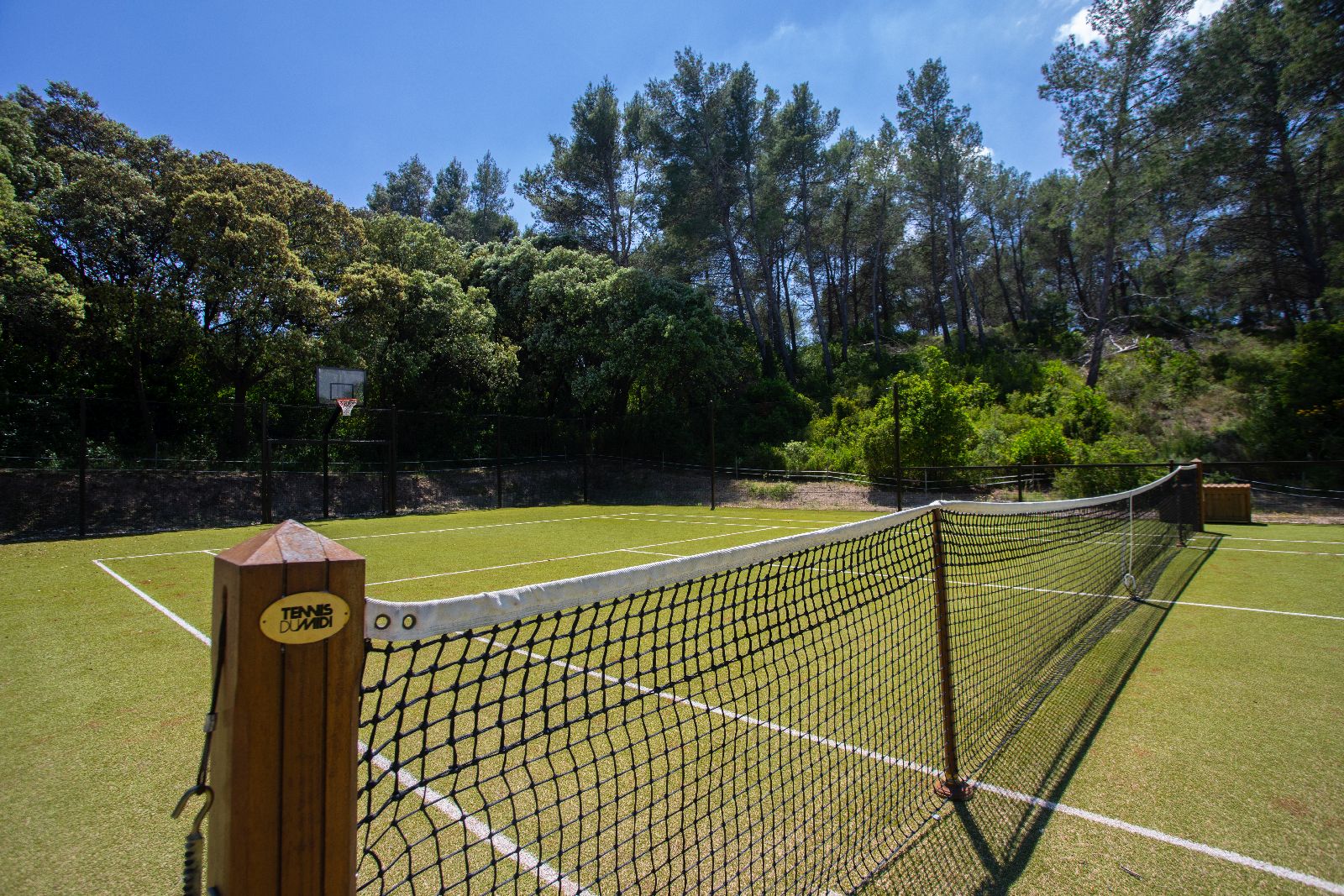 Tennis court at Mas Calanquet in Provence