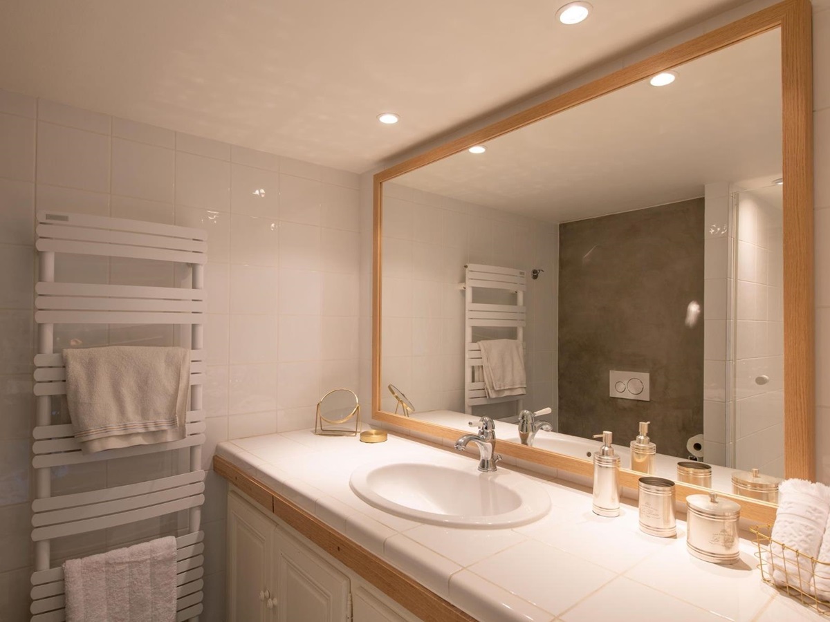 Bathroom 2 at Mas de Cabrieres in Provence