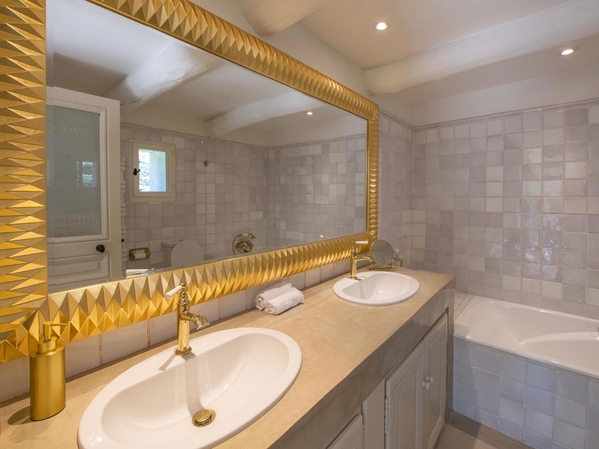 Bathroom 3 at Mas de Cabrieres in Provence