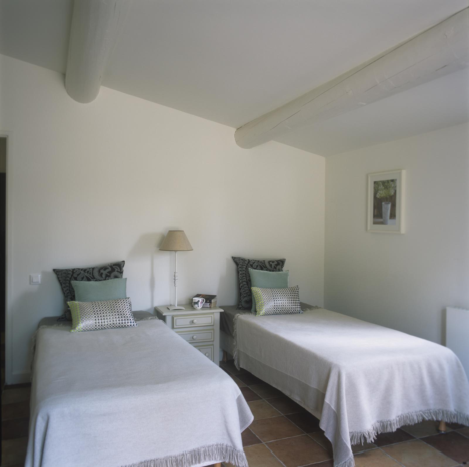 Twin bedroom in Mas Jaisses, Provence
