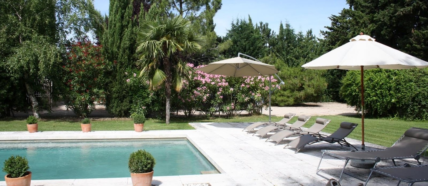 swimming pool of Mas Jaisses, Provence