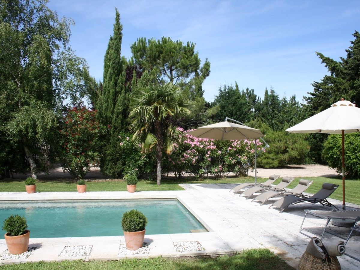 swimming pool of Mas Jaisses, Provence