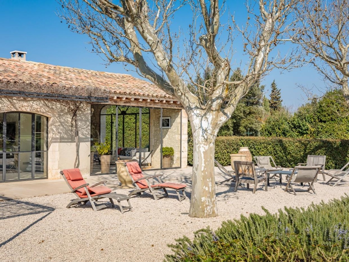 Outdoor seating in the sun at Mas Laurent in Provence