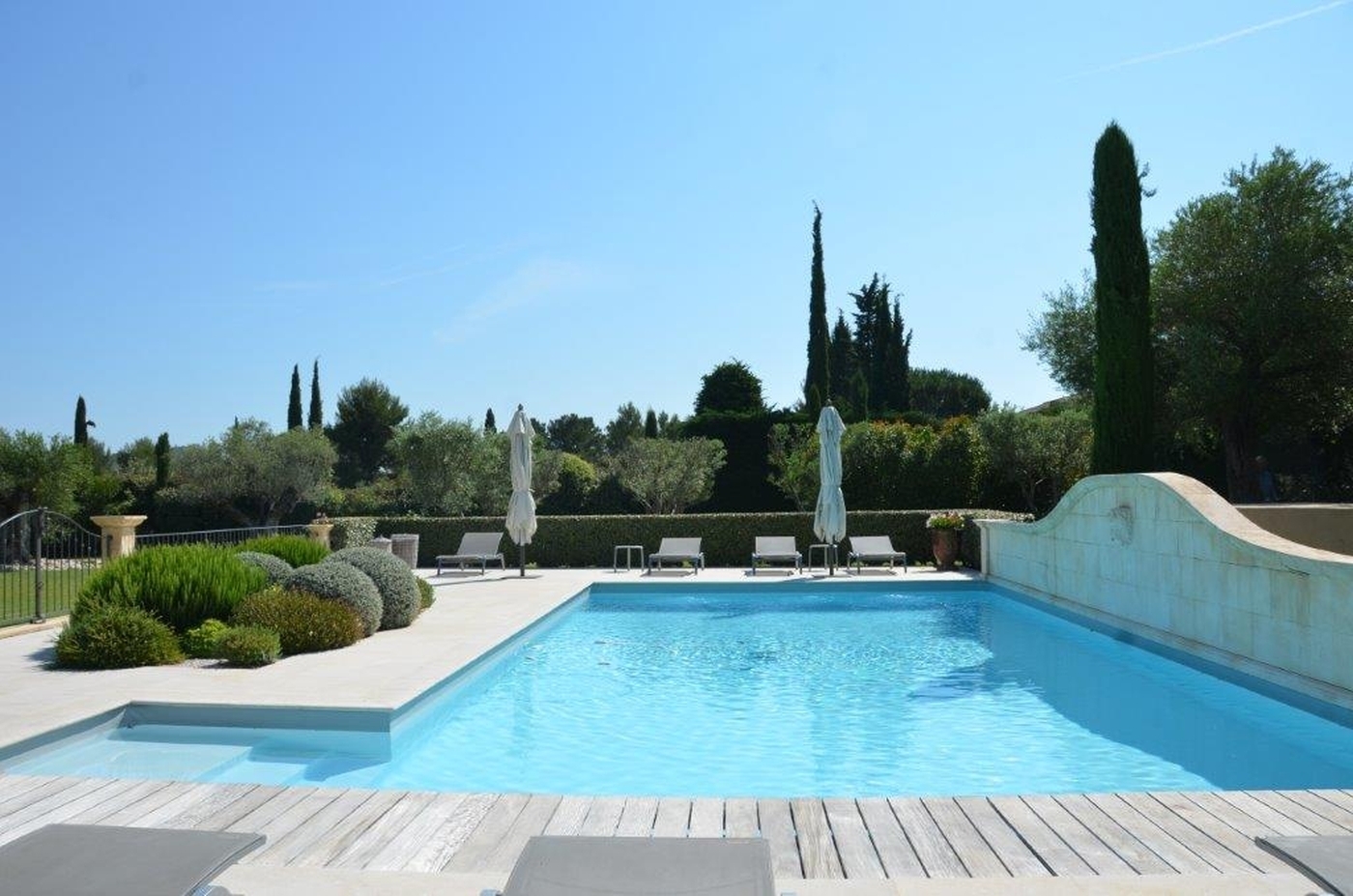 Pool with steps at Mas Laurent in Provence