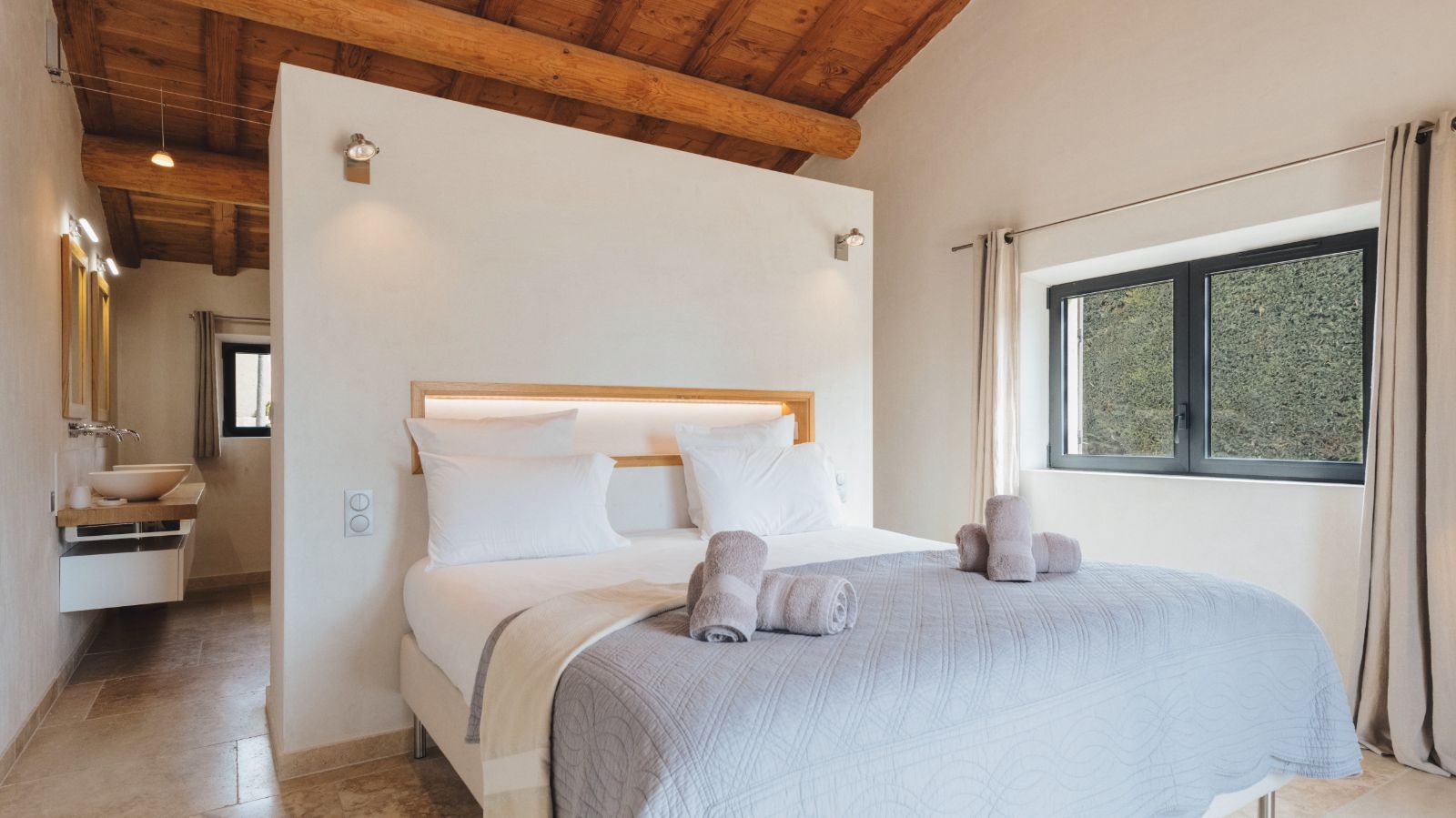 Bedroom 4 at Mas Maussane in Provence 