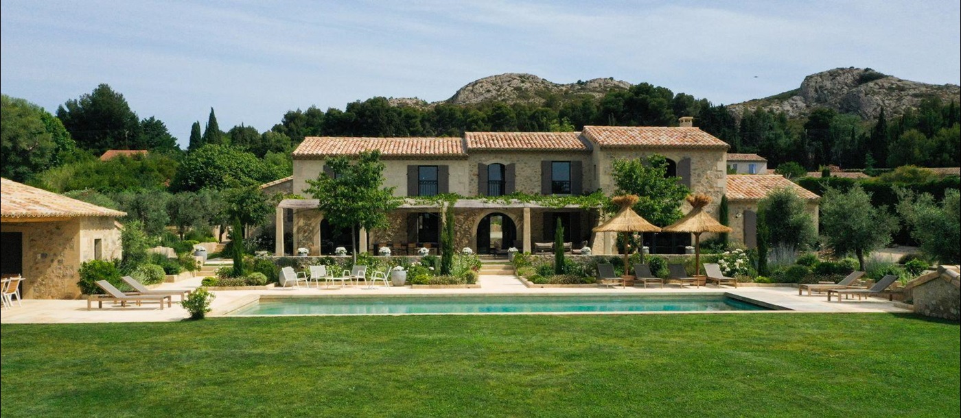 Front View of Mas Maussane in Provence 