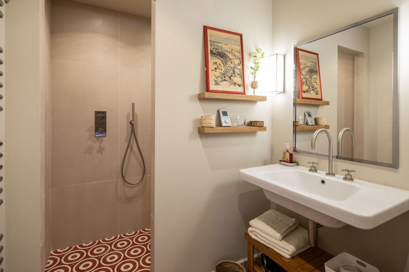 An ensuite bathroom at Mas Roch.