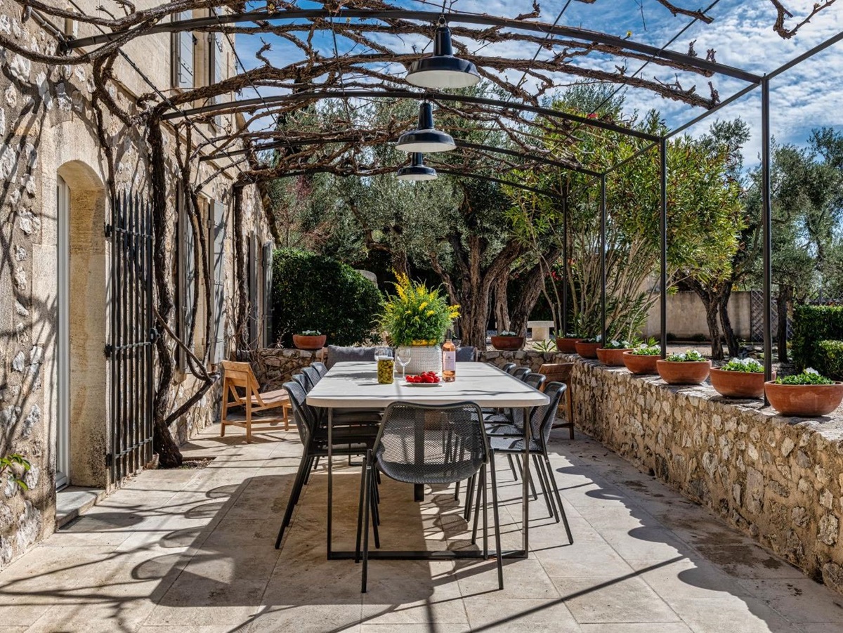 Outdoor Dining at Villa Aurelia in Provence