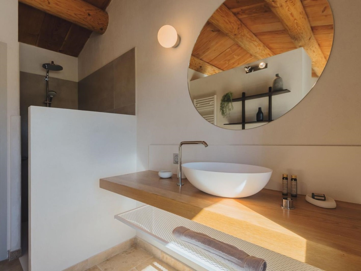 Bathroom at Villa Les Alpilles in Provence