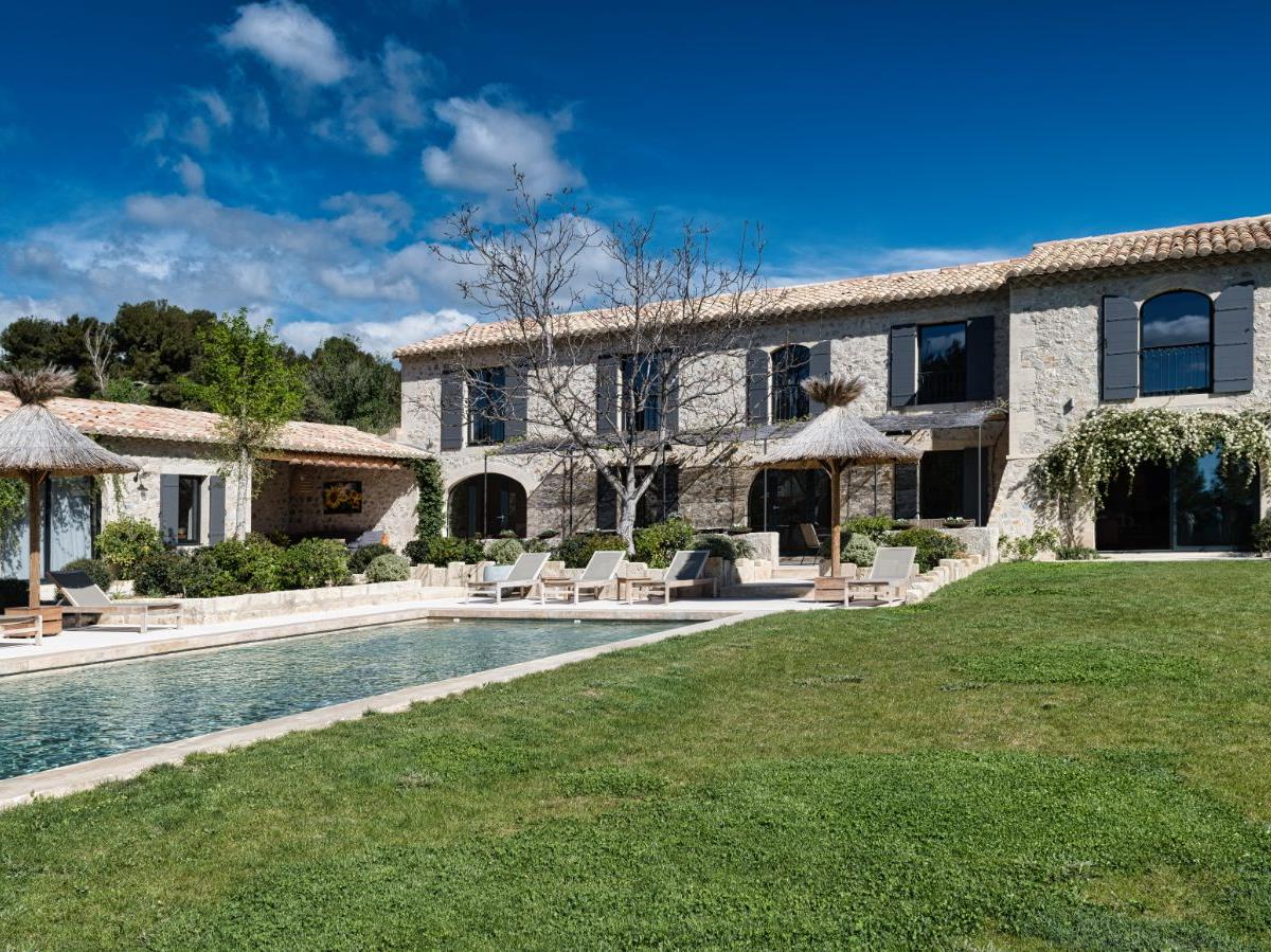 Full Exterior at Villa Les Alpilles in Provence