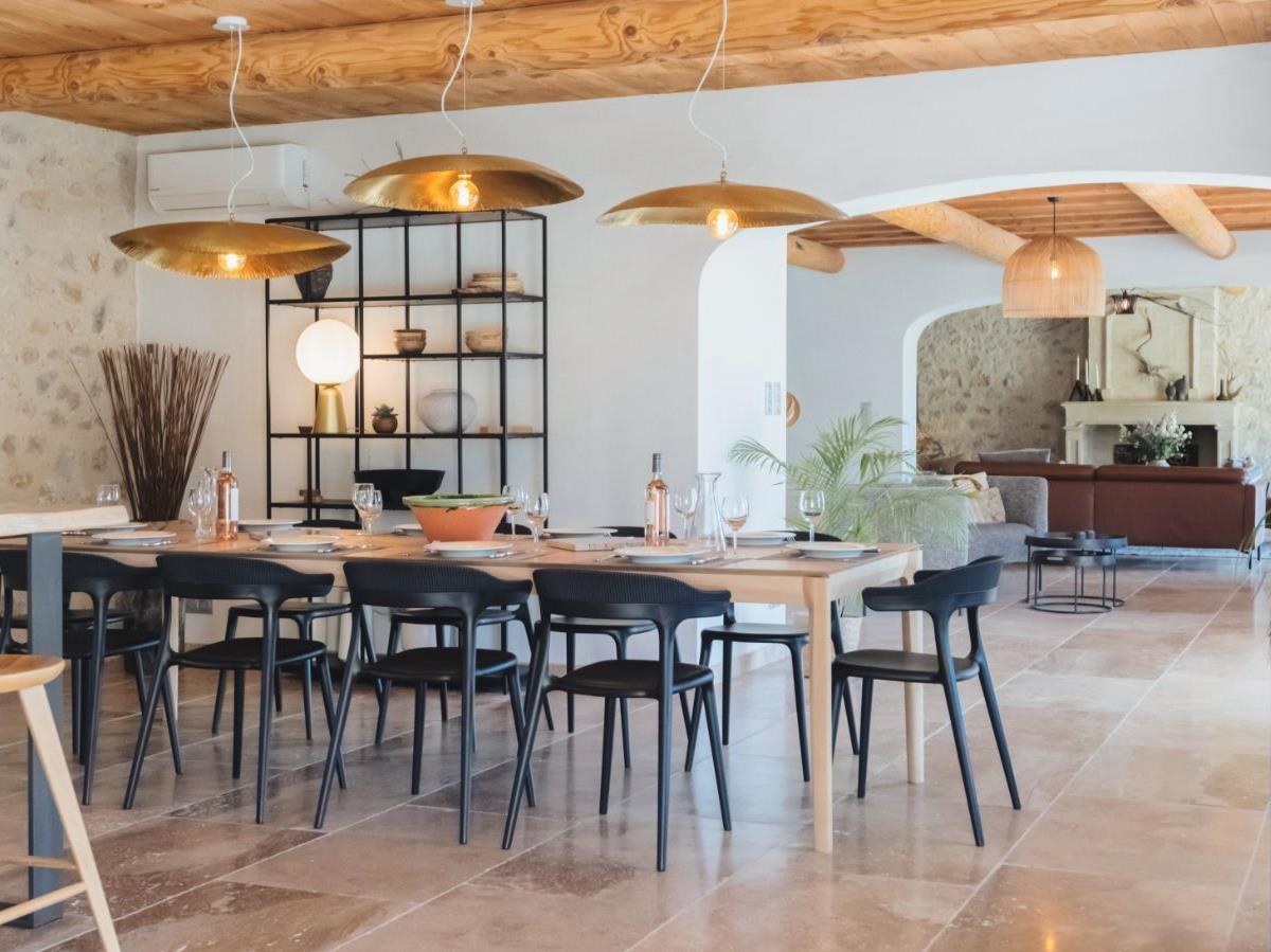 Dining at Villa Les Alpilles in Provence