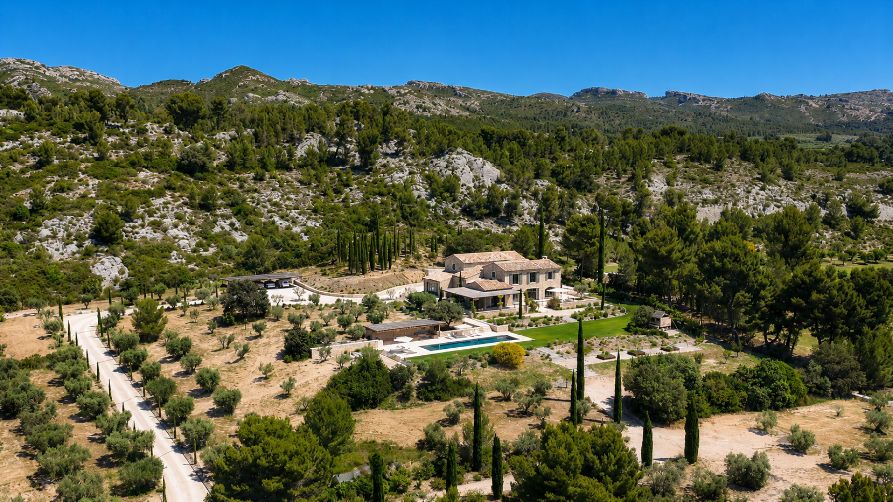 Aerial shot of Villa Olivier in Provence