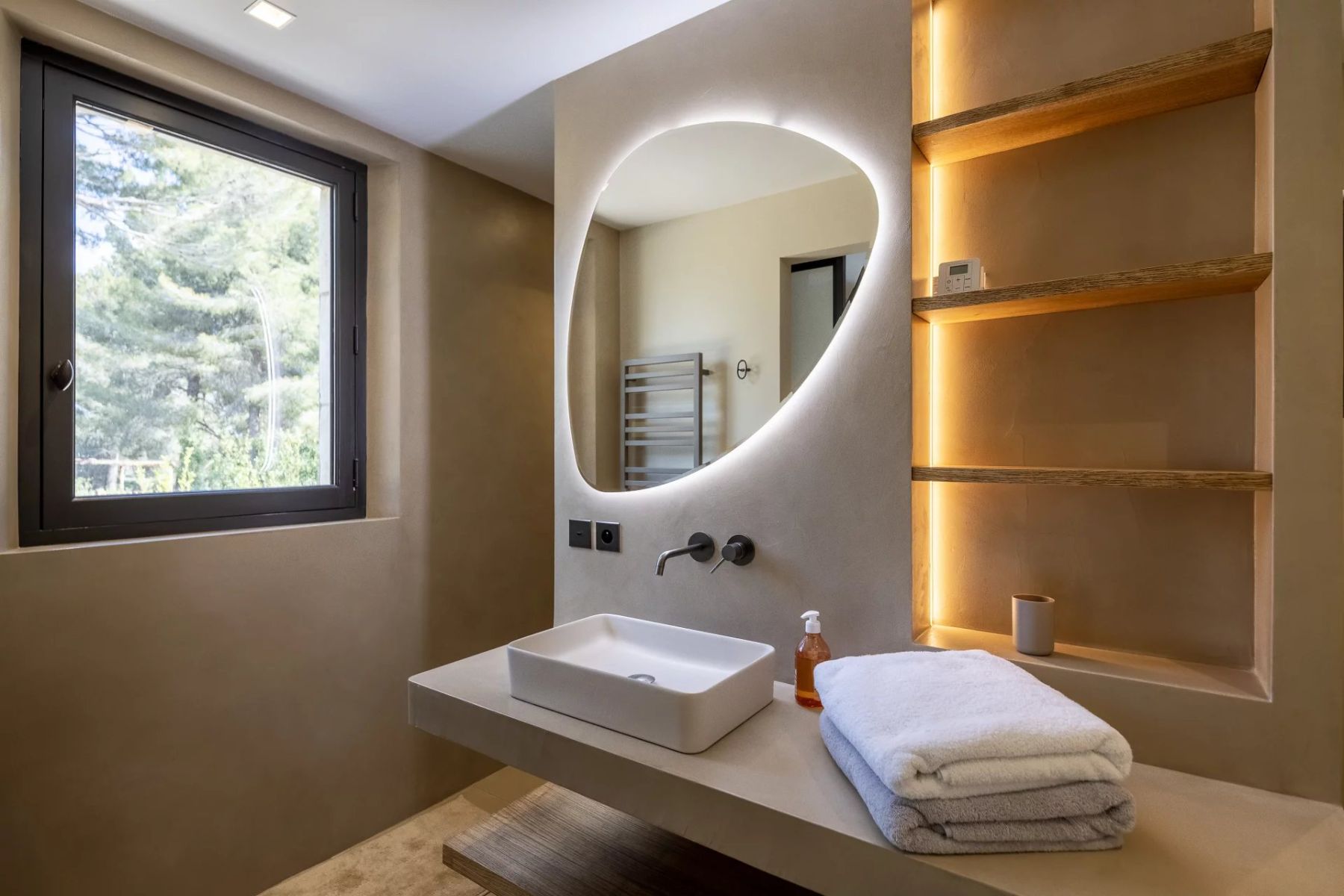 Bathroom at Villa Olivier in Provence