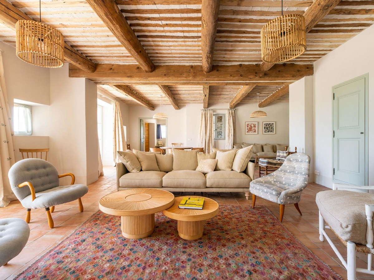 Le Mas de Sinety living area at Villa Thyme