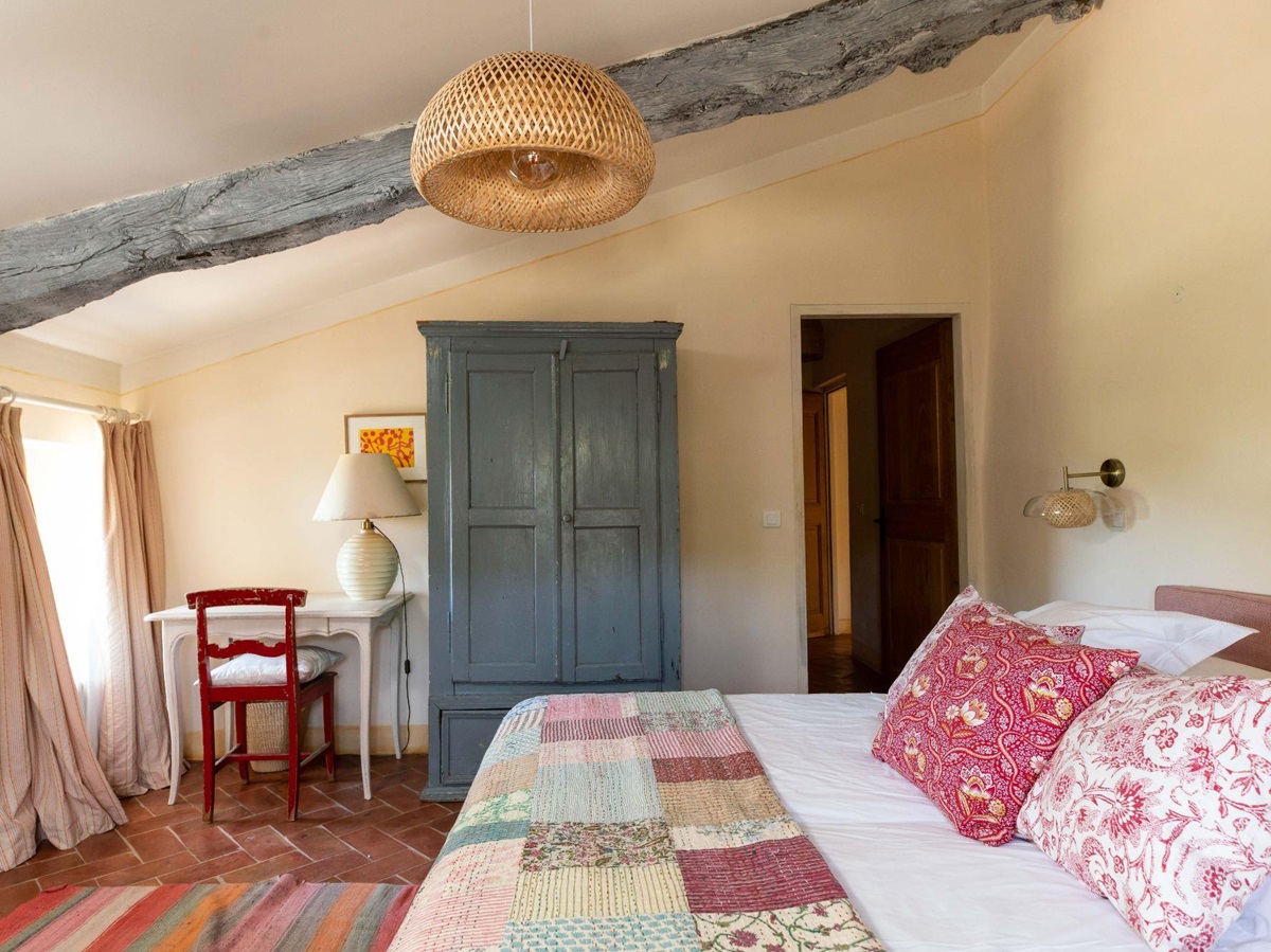 Maison Basse double bedroom at Villa Thyme