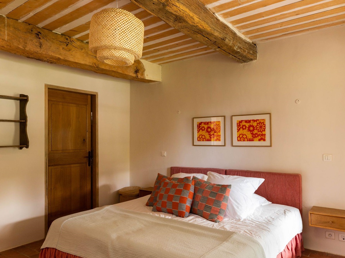 Maison Basse double bedroom at Villa Thyme