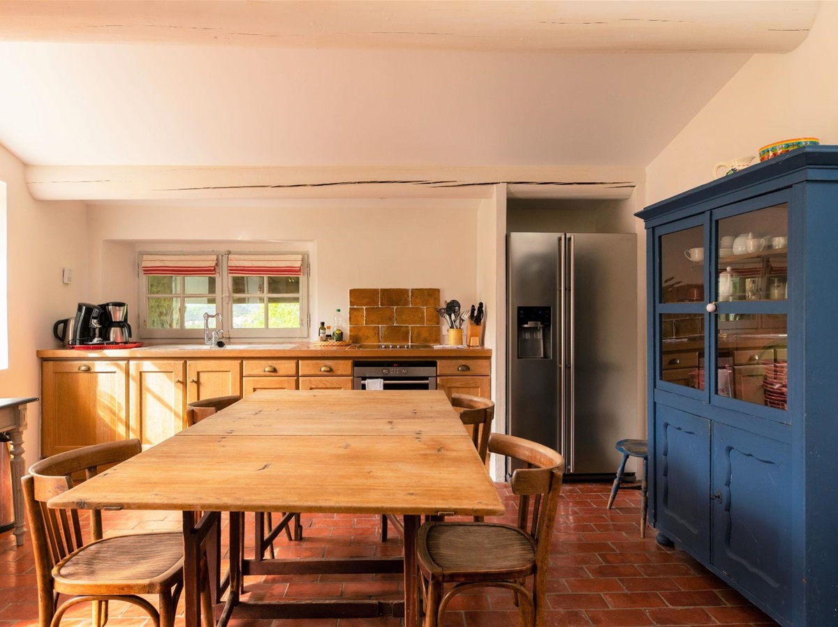 Maison Basse kitchen at Villa Thyme