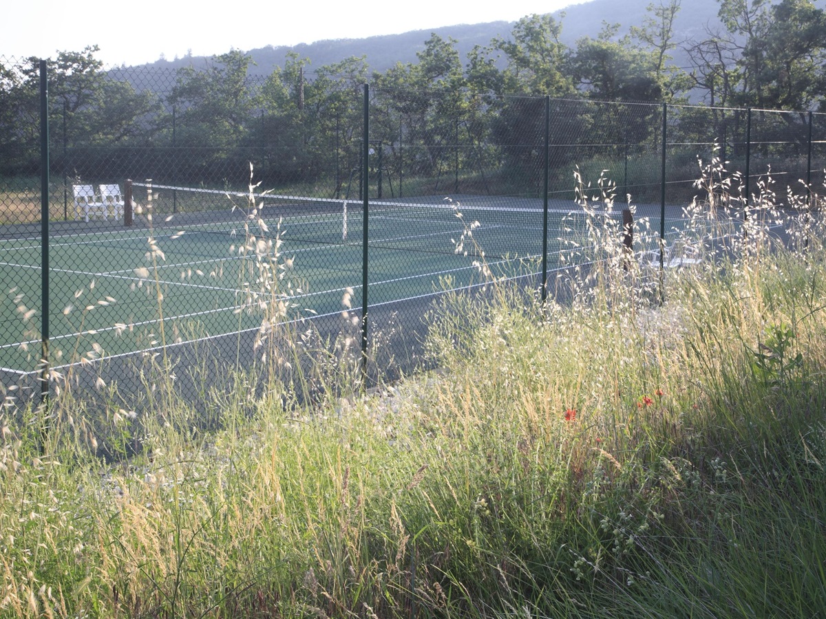 tennis court of Villa Thyme, Provence