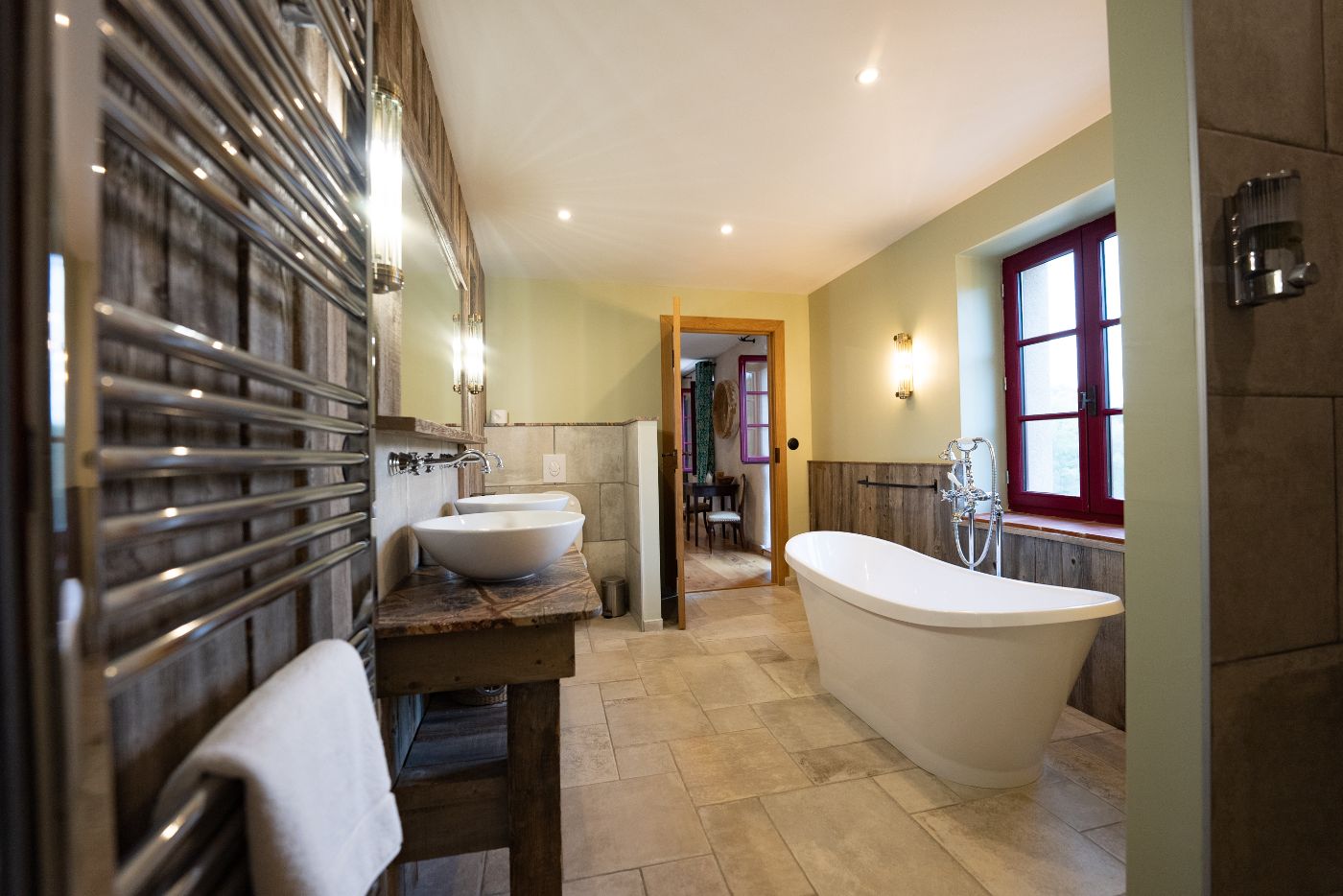 Bathroom 1 at Castelnou in South West France