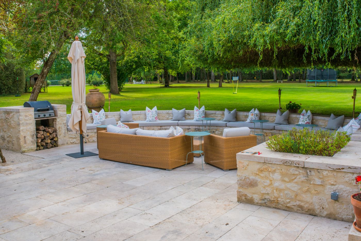 Outdoor Living at Domaine Alauzie in South West France 