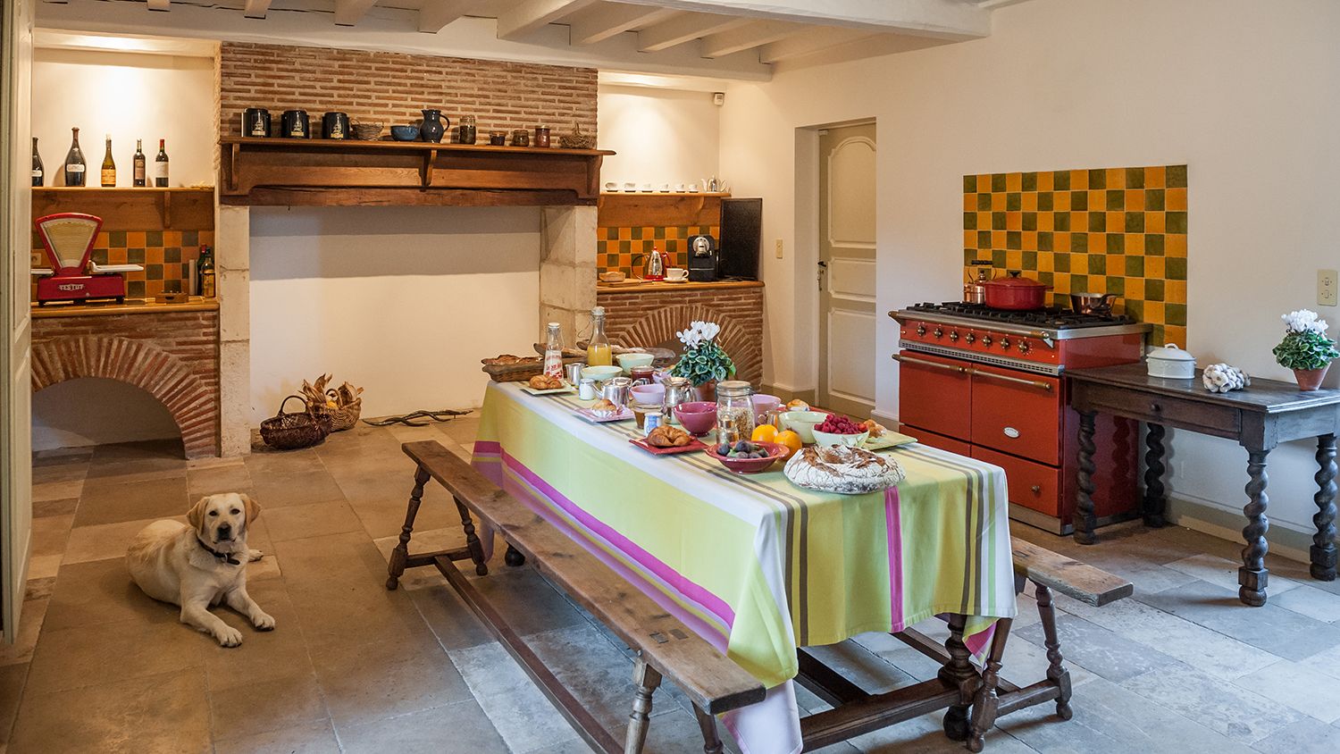 the kitchen at maison de cales