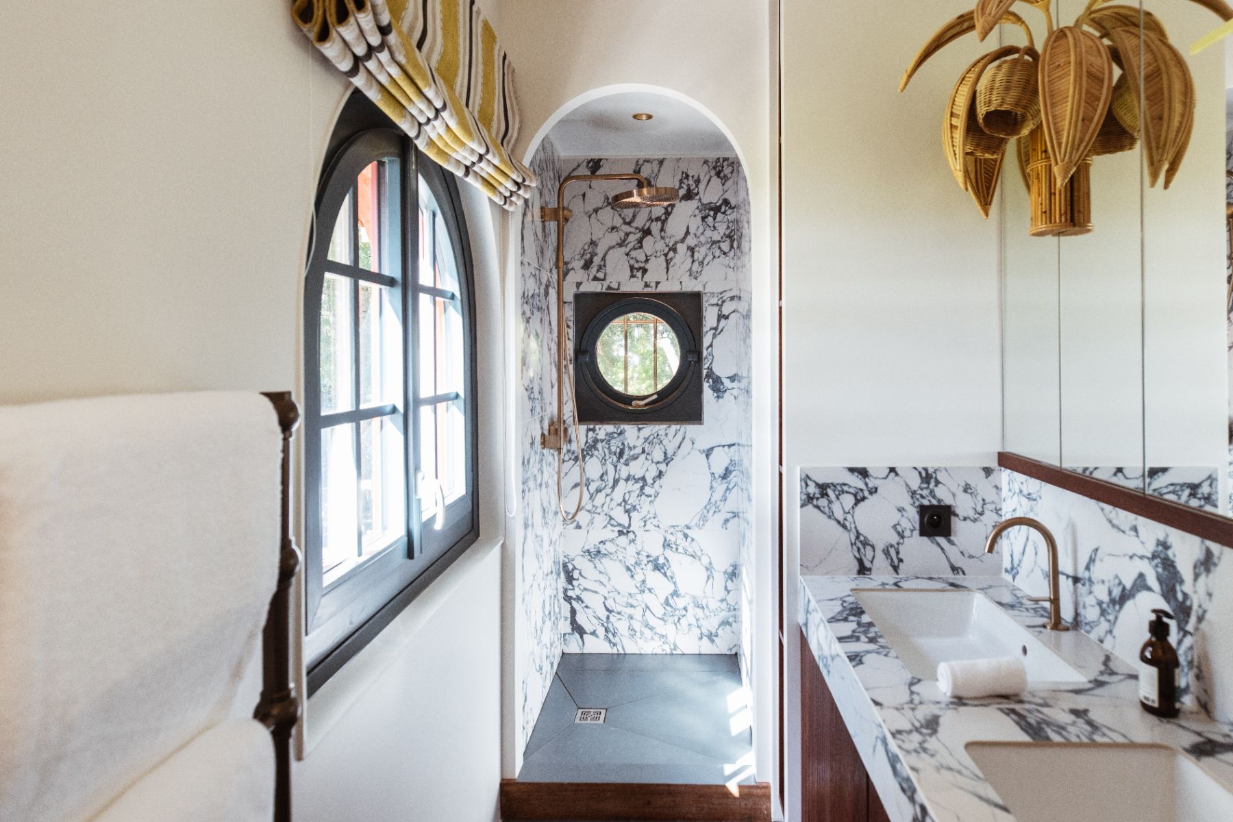 Bathroom at Villa du Lac in South West France