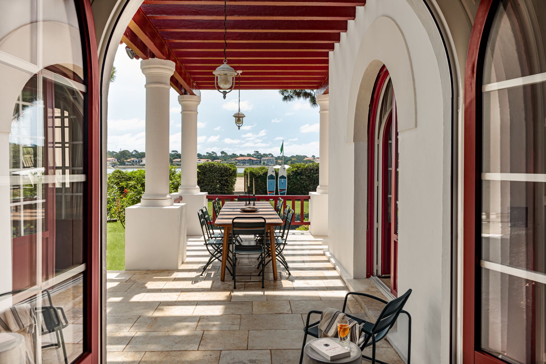 Outdoor Dining at Villa du Lac in South West France