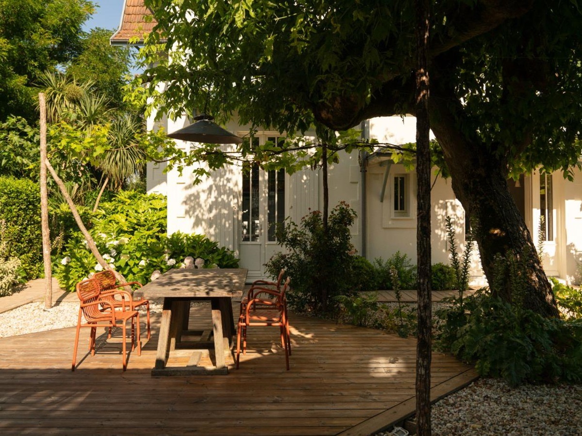 Outdoor Dining at Villa Isabelle in South West France