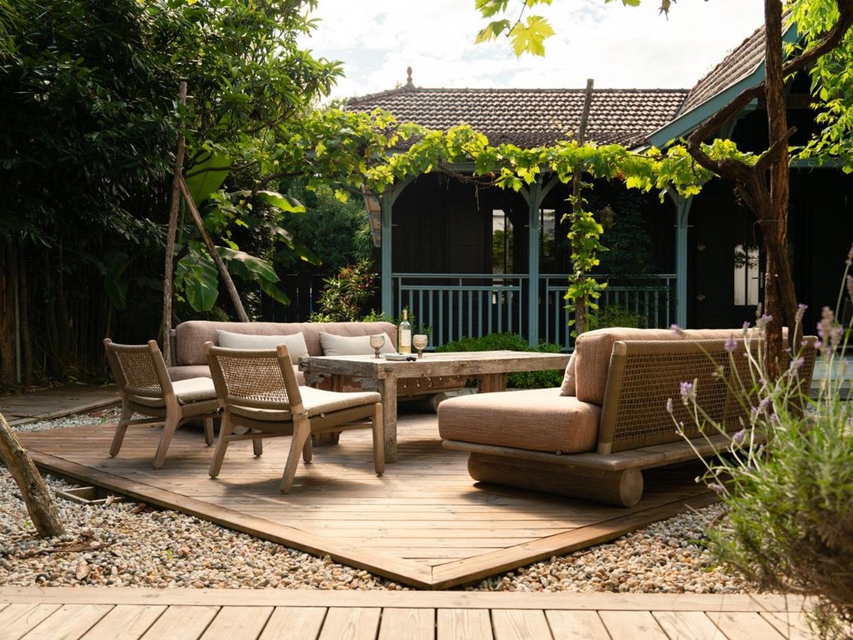 Outdoor Seating at Villa Isabelle in South West France