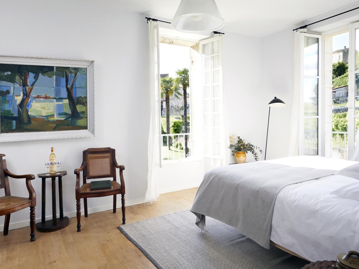 double bedroom with slight garden view at pomiera, france
