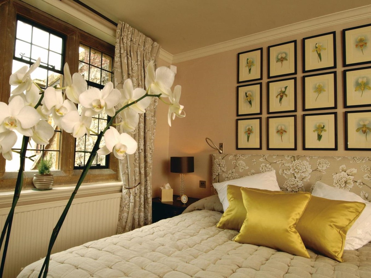 Guest room at Belmond Le Manoir Aux Quat'Saisons in Oxfordshire