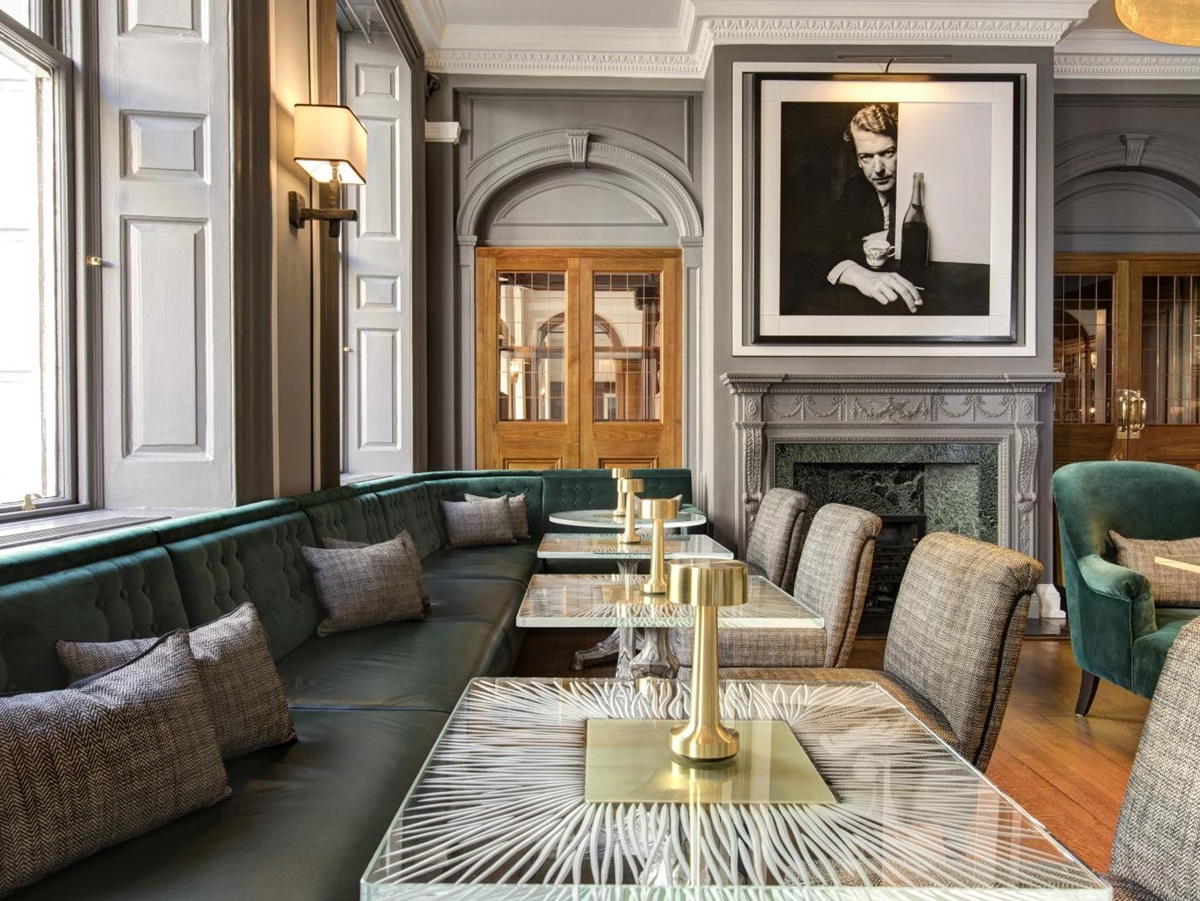 The Donvan bar at Brown's Hotel in London