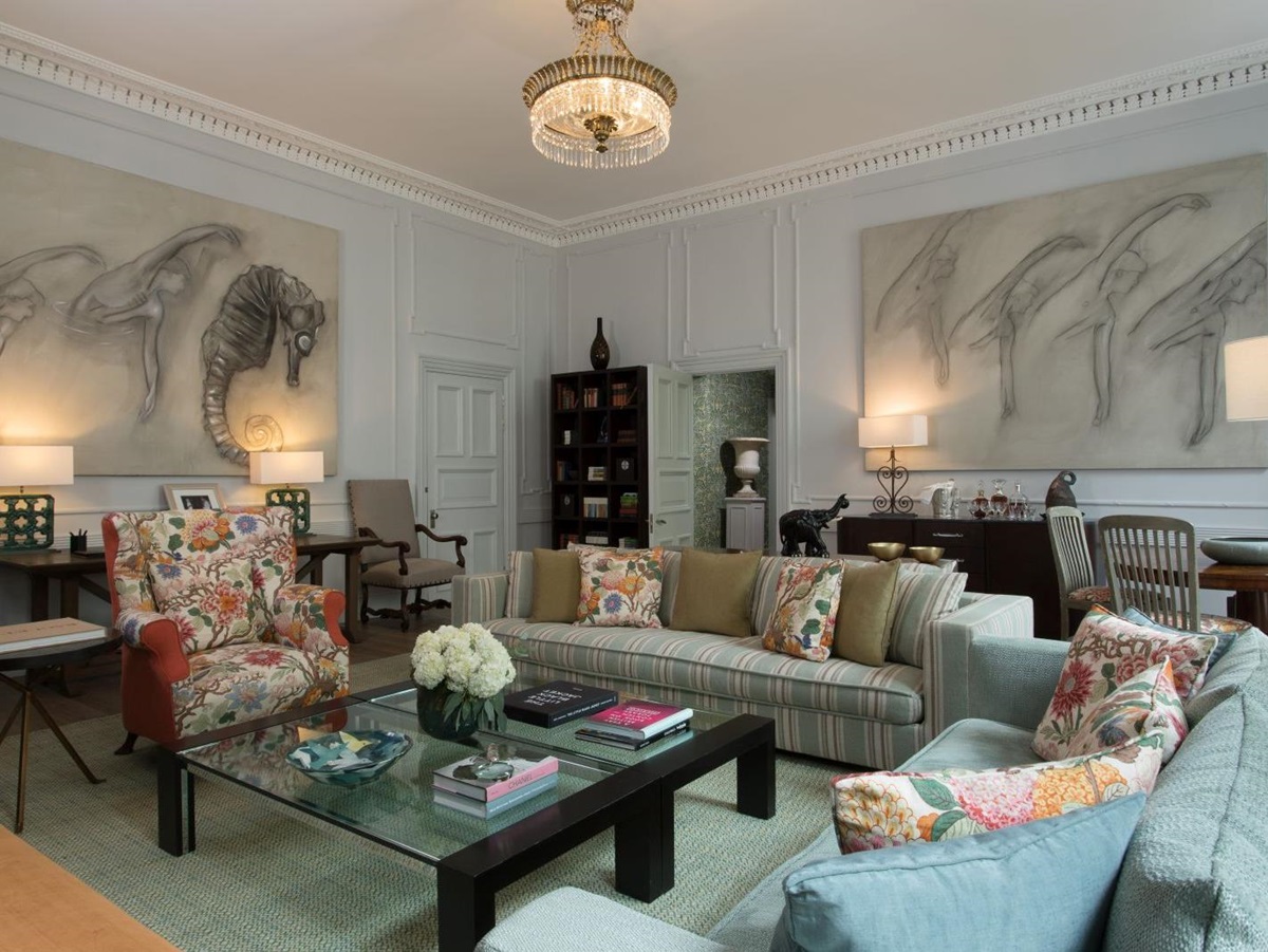 Living area of the Kipling Suite at Brown's Hotel in London