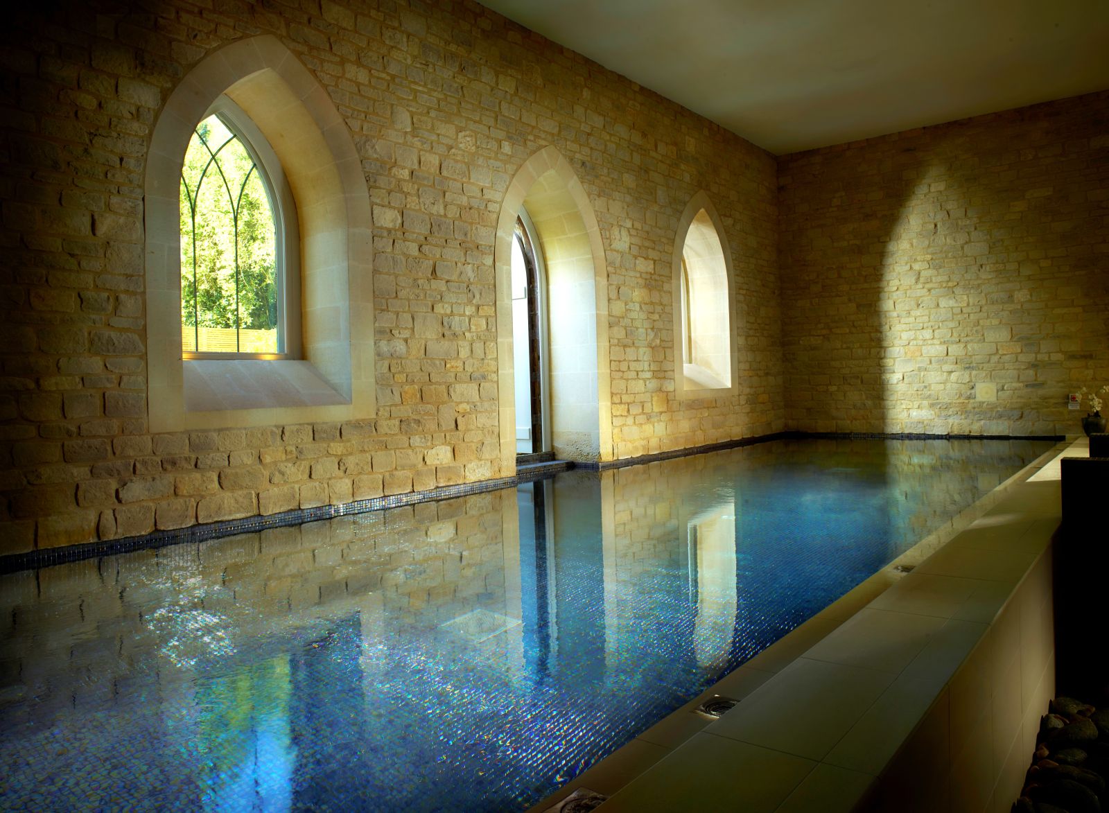 Relaxation pool in the spa of the Royal Crescent Hotel in Bath